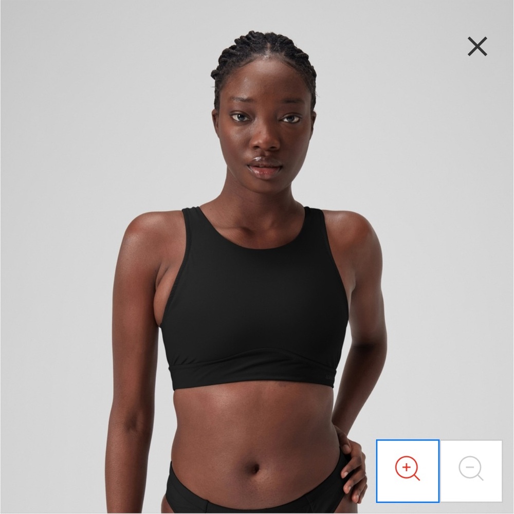 Speedo Solid Highneck Swim Crop Top Black
Size Small